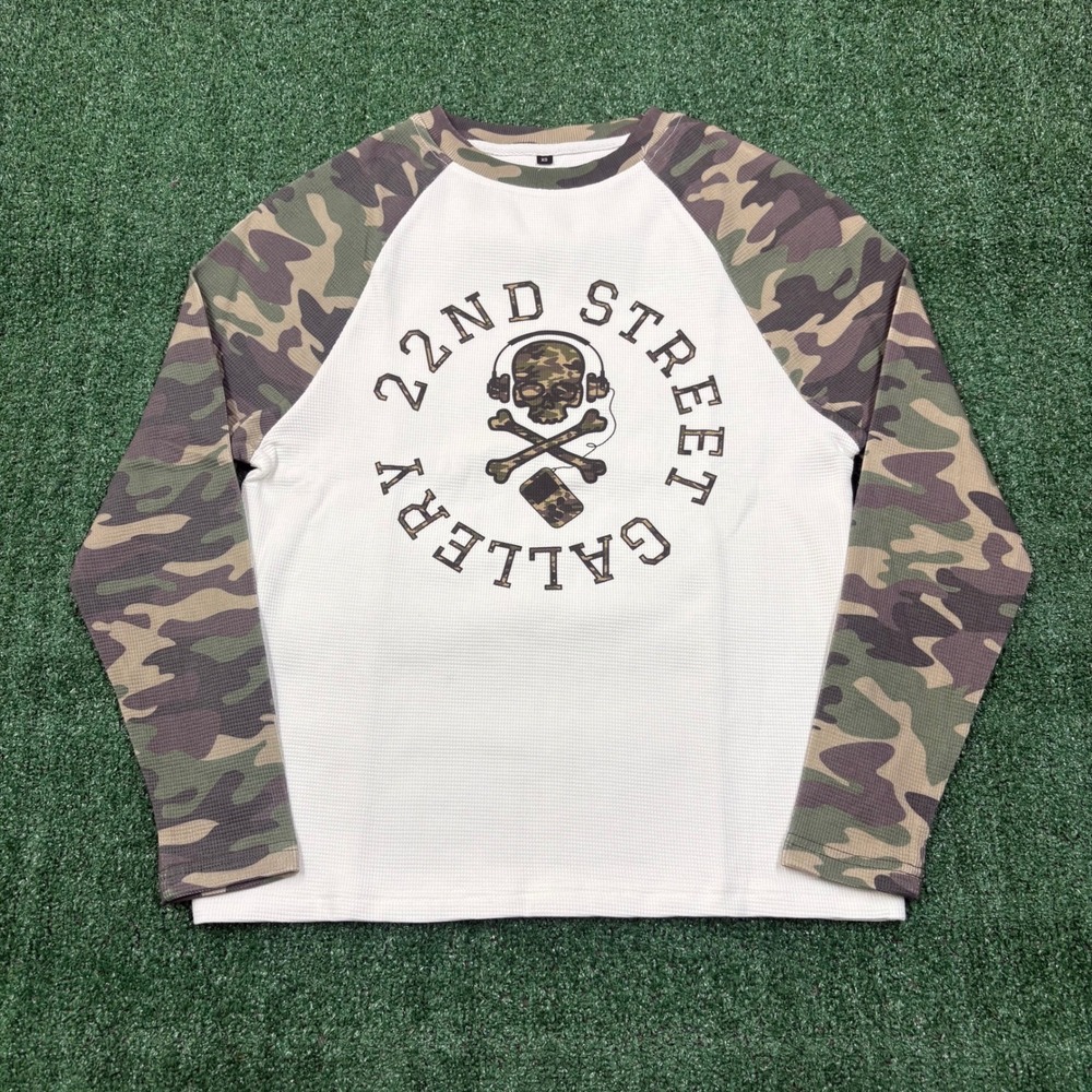 22nd Street Gallery T-shirt Camo Raglan Skull Graphic Thermal XS
